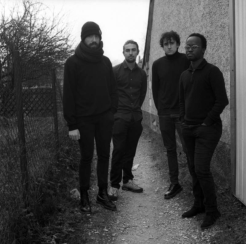 Un rock brut et noir caractérise Balcon 76 (photo argentique)